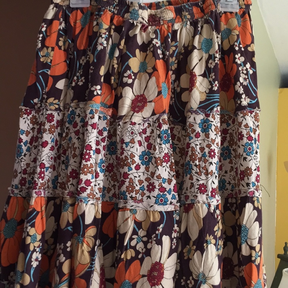 Ladies Beautiful  Skirt Size 1X